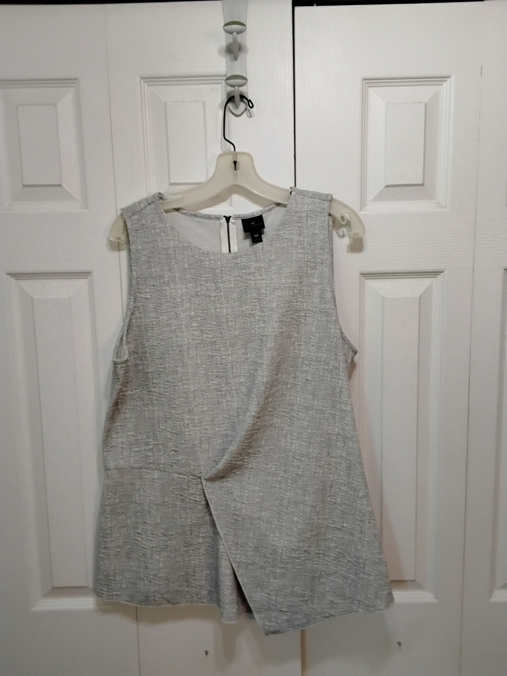 Worthington Light Gray Textured Sleeveless Tunic